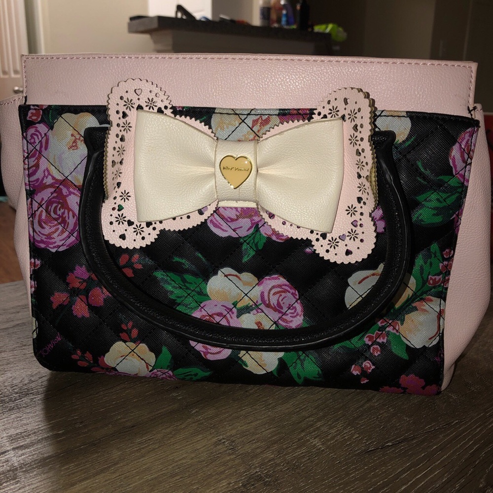 BETSEY JOHNSON BAG